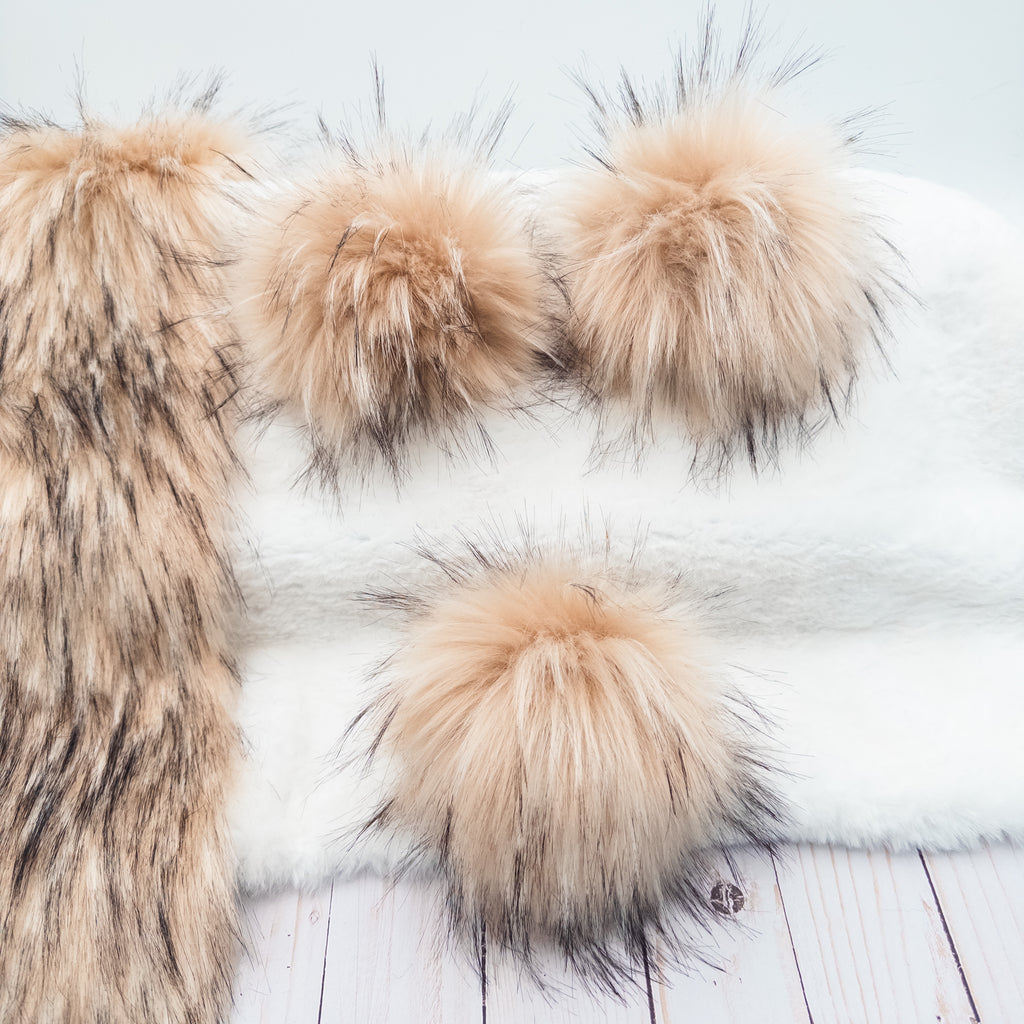 Champagne Super Lux Faux Fur Quick Connect Pom Pom