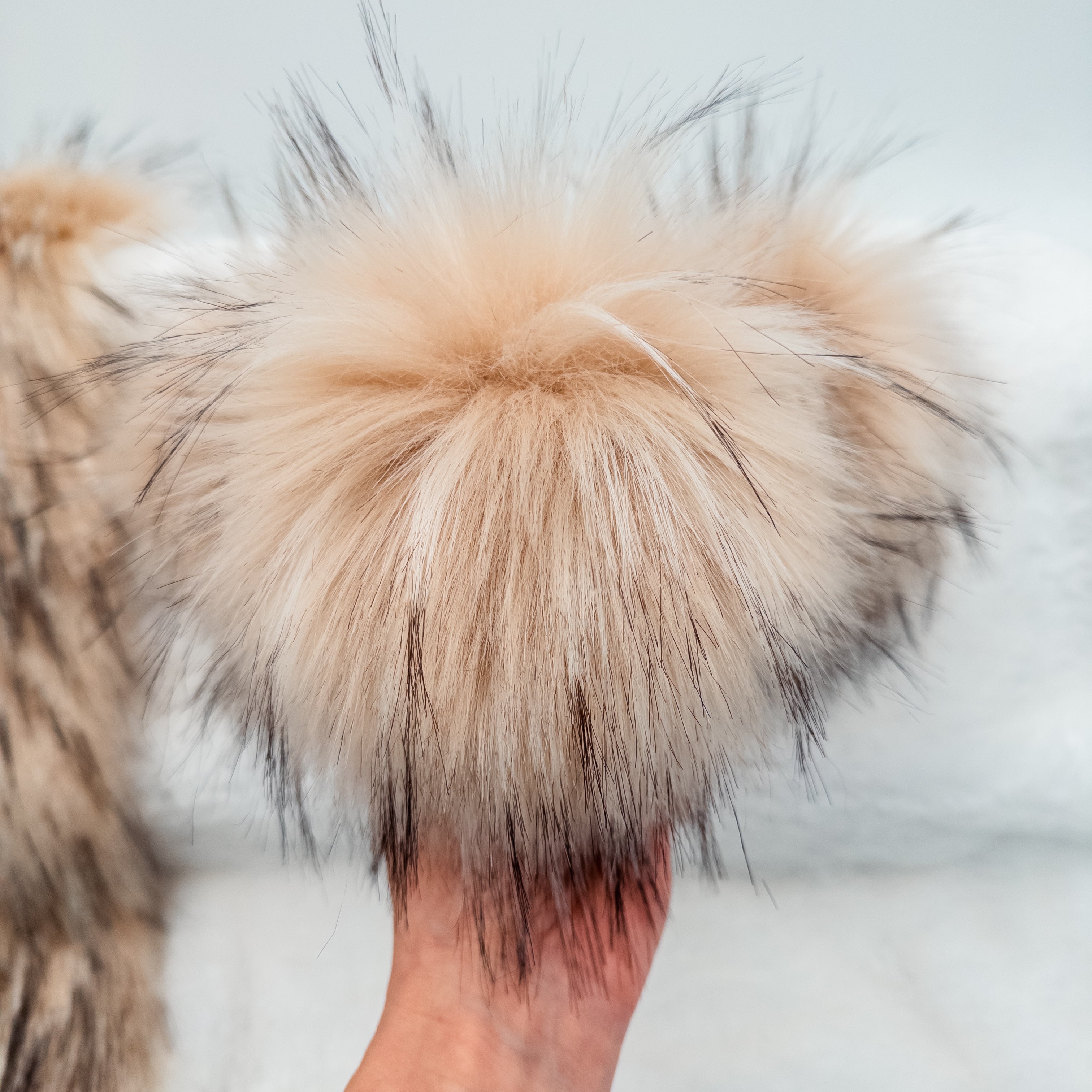 Champagne Super Lux Faux Fur Quick Connect Pom Pom