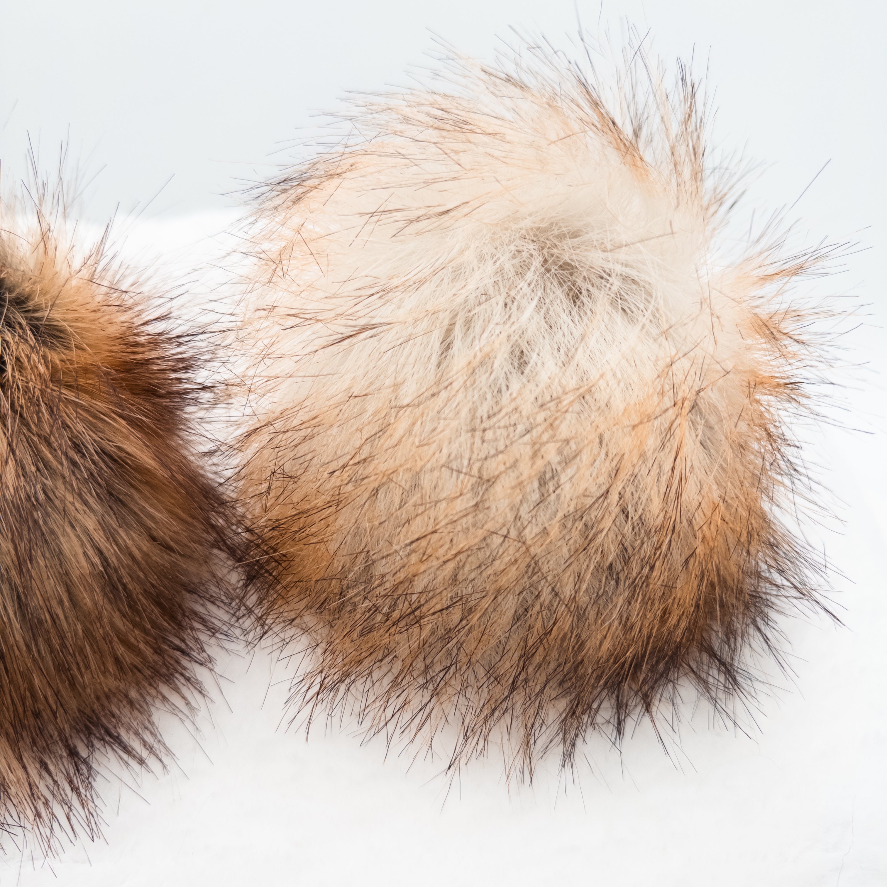 Texas Coyote Long Pile Lux Faux Fur Quick Connect Pom Pom