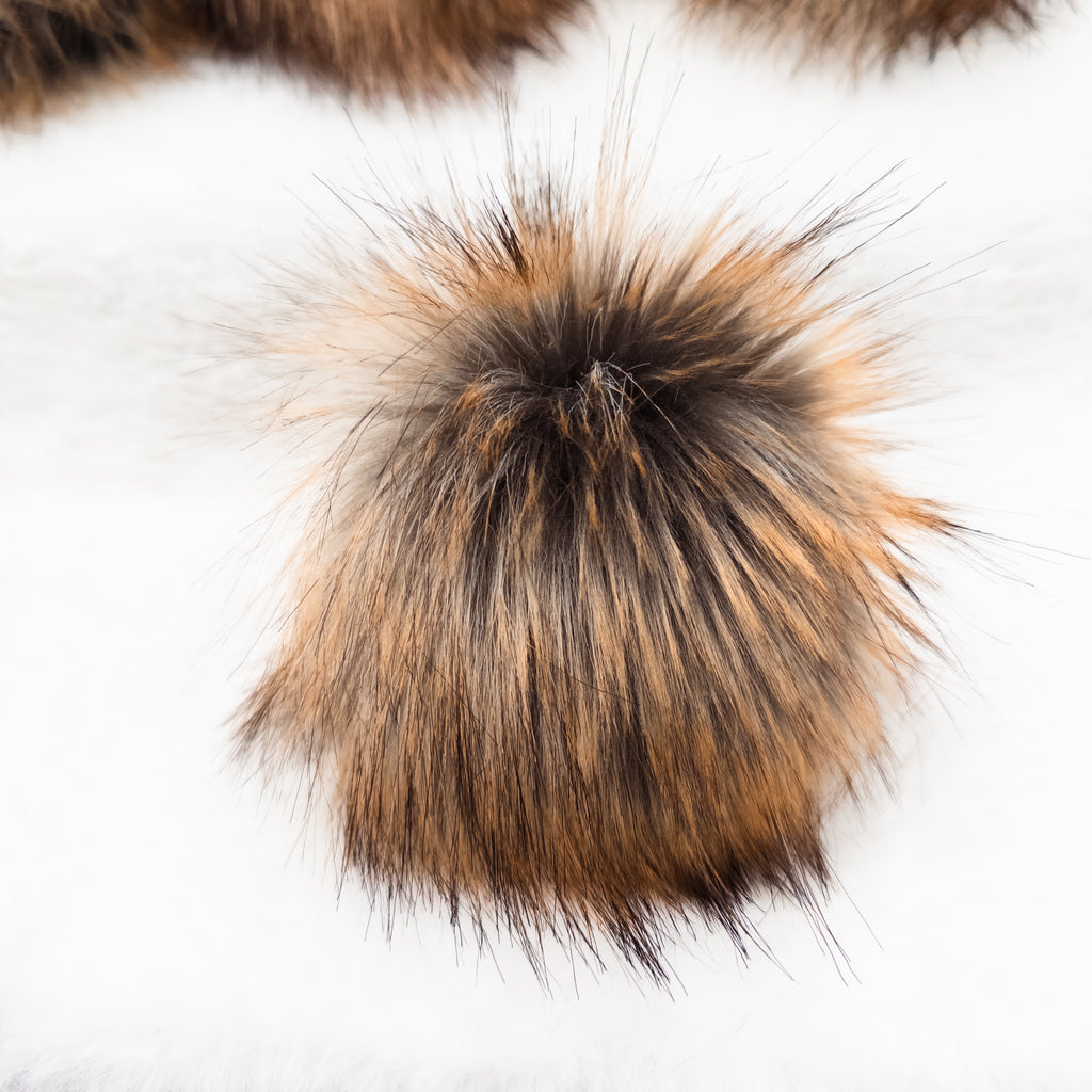 Texas Coyote Long Pile Lux Faux Fur Quick Connect Pom Pom