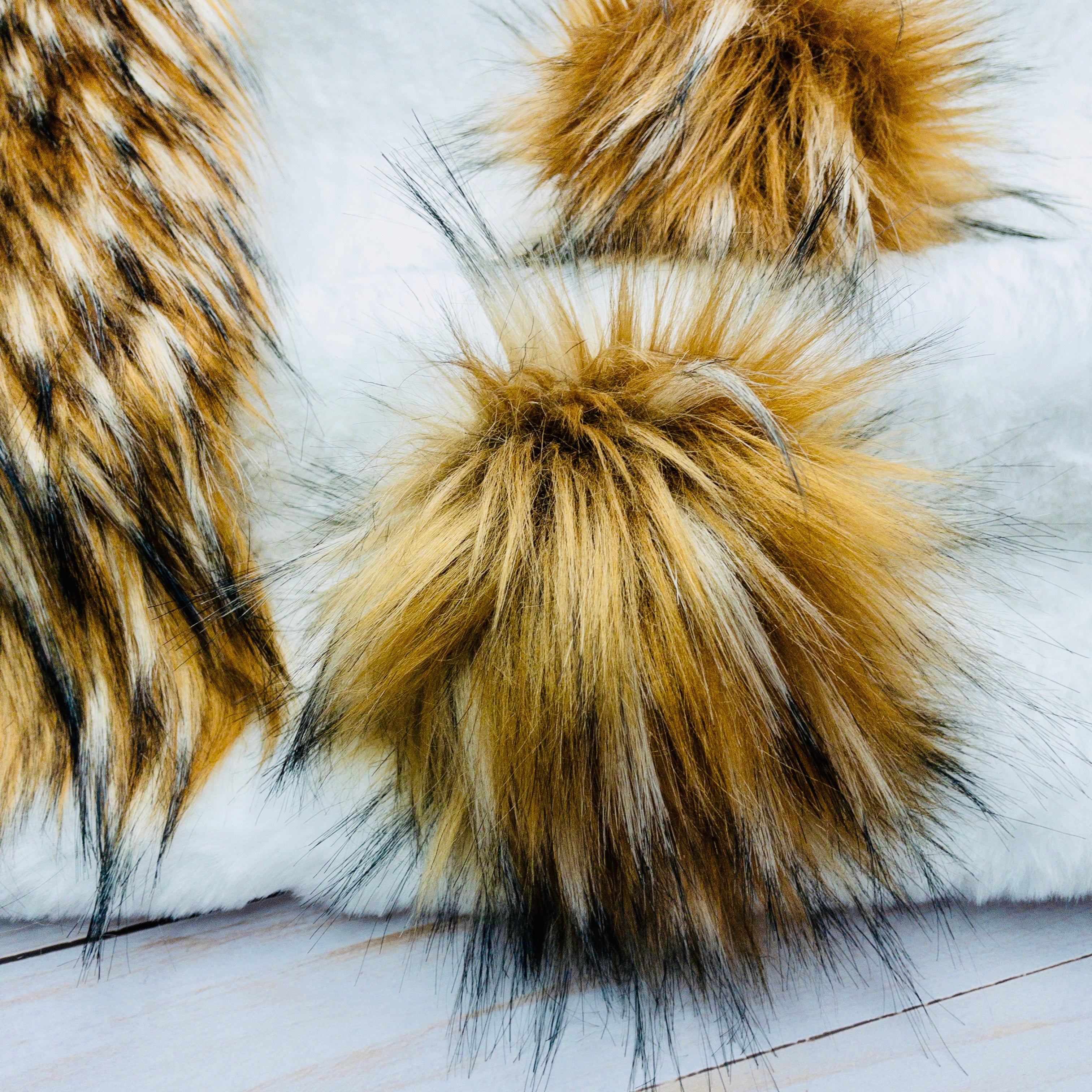 Sea Salted Caramel Lux Faux Fur Quick Connect Pom Pom